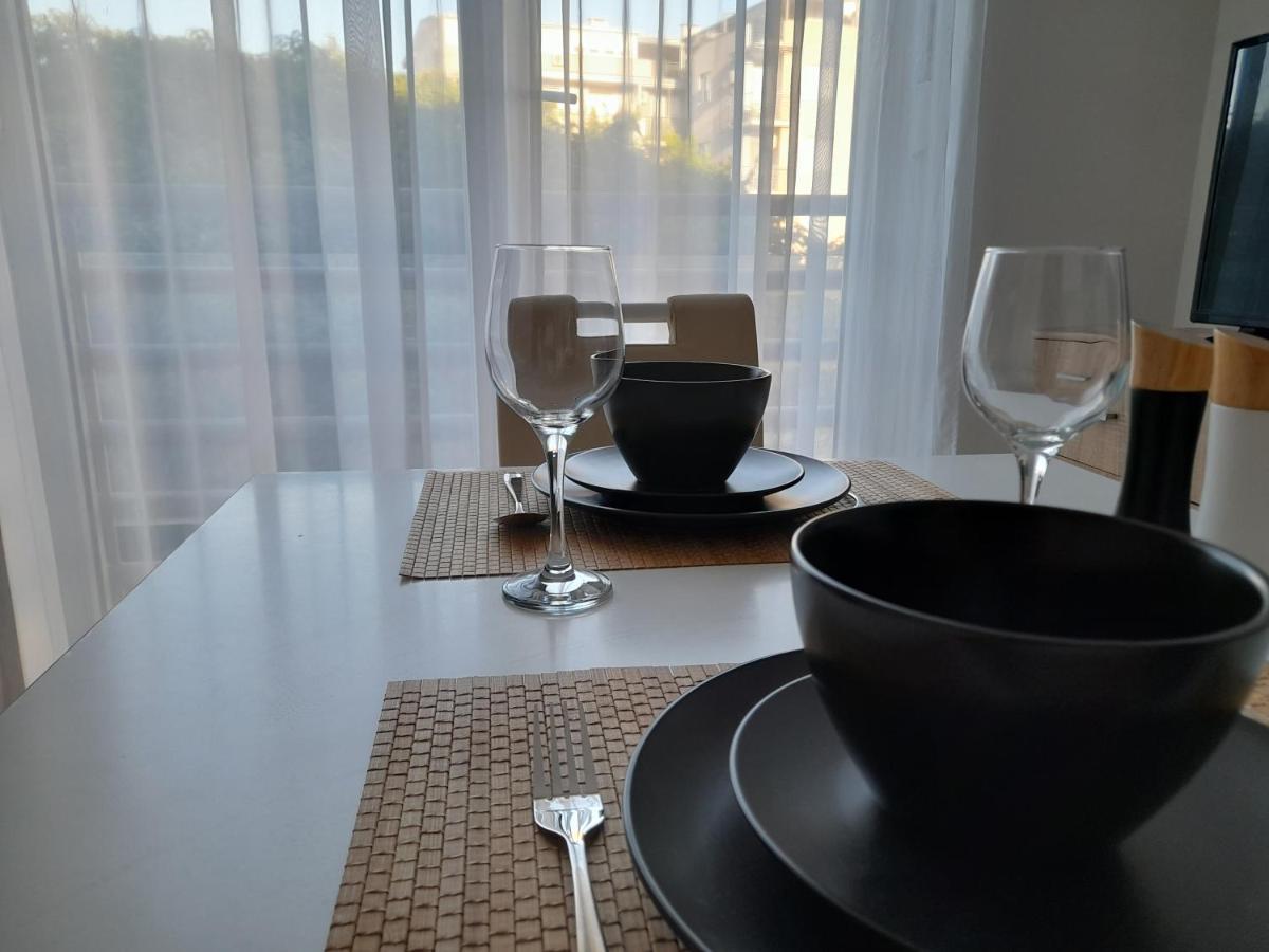 Nikola Ns Apartment โนวีซาด ภายนอก รูปภาพ