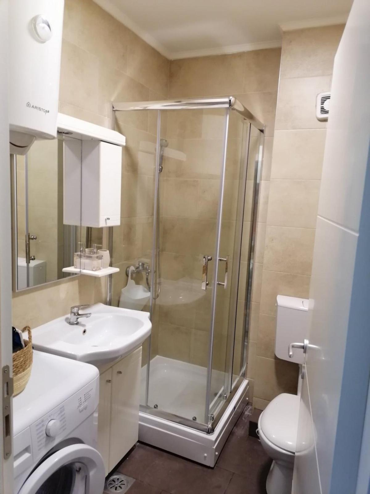 Nikola Ns Apartment โนวีซาด ภายนอก รูปภาพ
