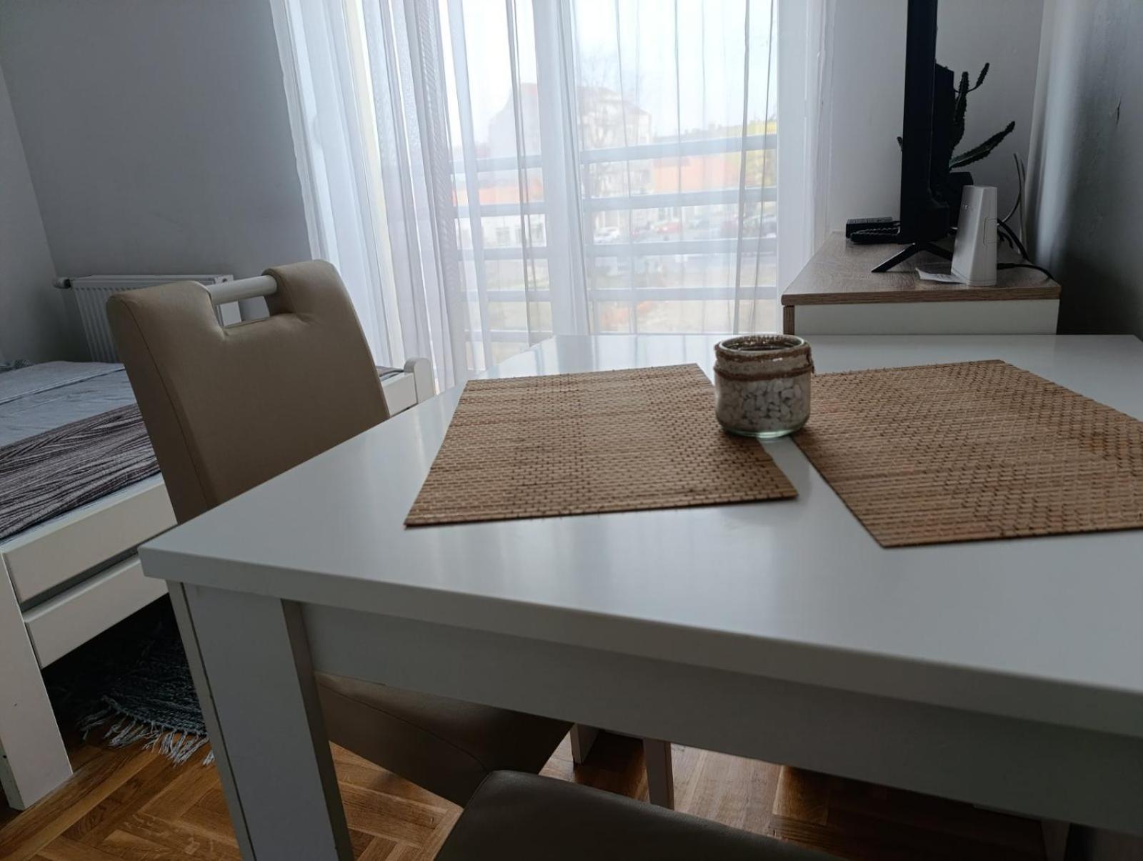 Nikola Ns Apartment โนวีซาด ภายนอก รูปภาพ
