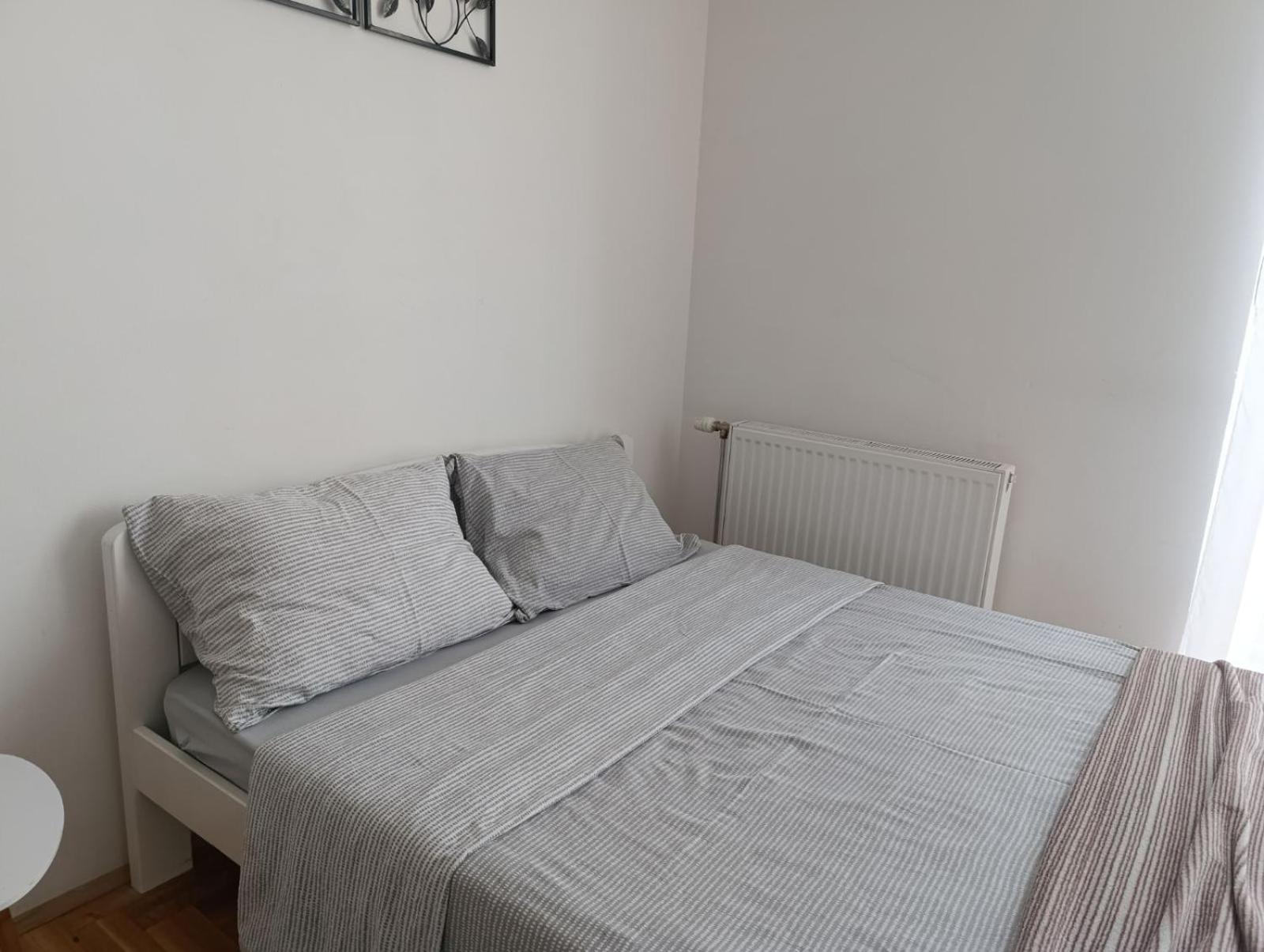 Nikola Ns Apartment โนวีซาด ภายนอก รูปภาพ